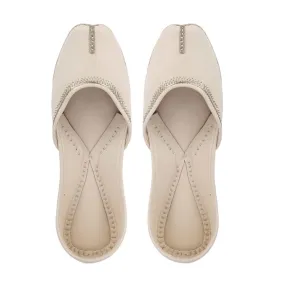 Alabaster White Jutti | Summery & Casual | Minimal Zari Embellished