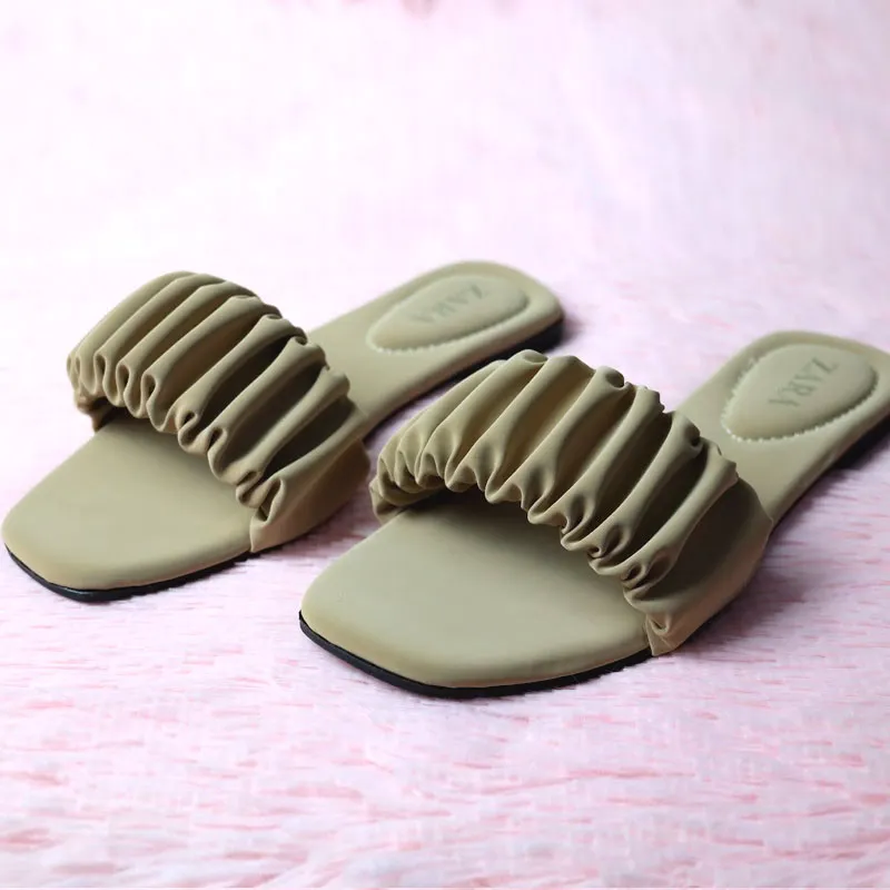 Chic Ruffle Flat Sandals for Women - Comfort and Style