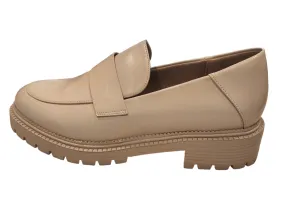 FINIE Footwear