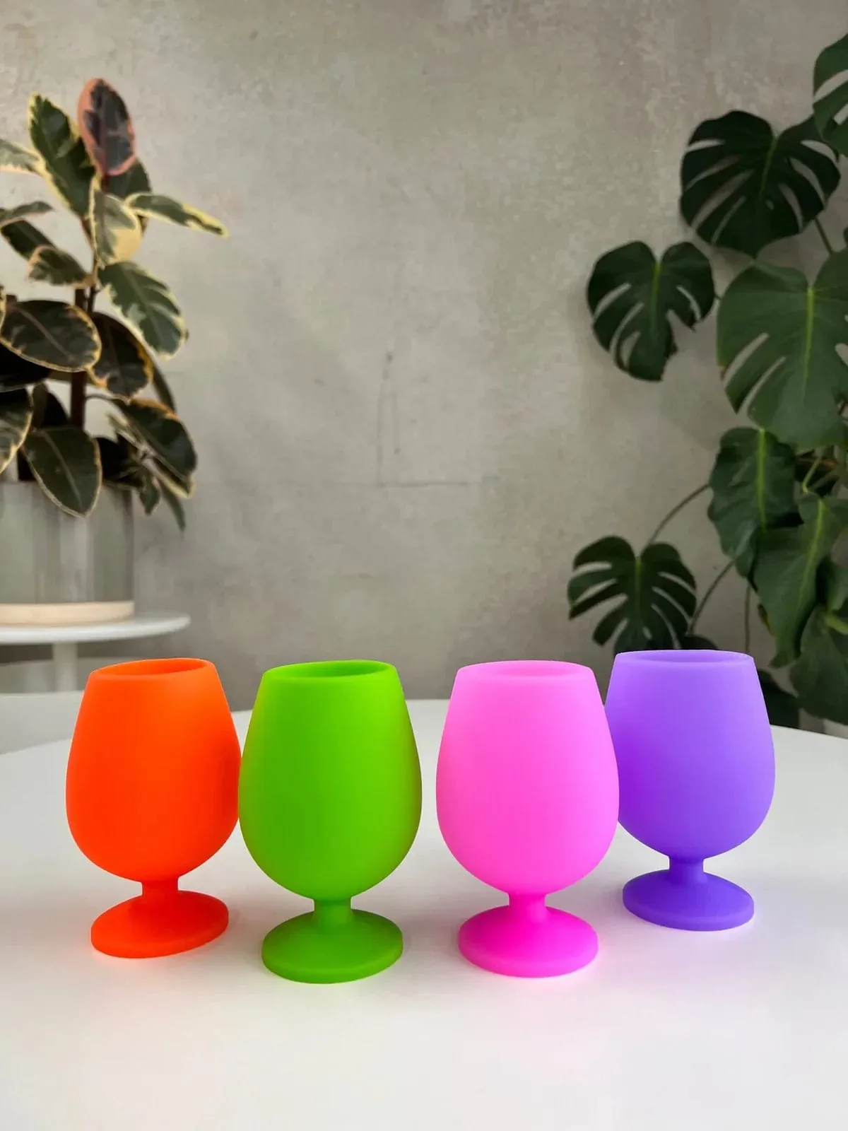 Porter Green Stemm | Unbreakable Silicone Wine Glasses | Vitoria