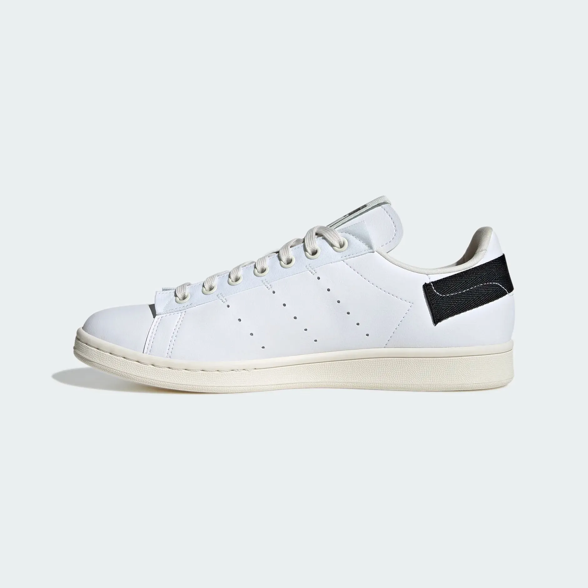 Stan Smith Trainers by adidas