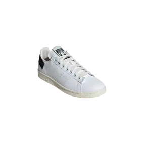 Stan Smith Trainers by adidas